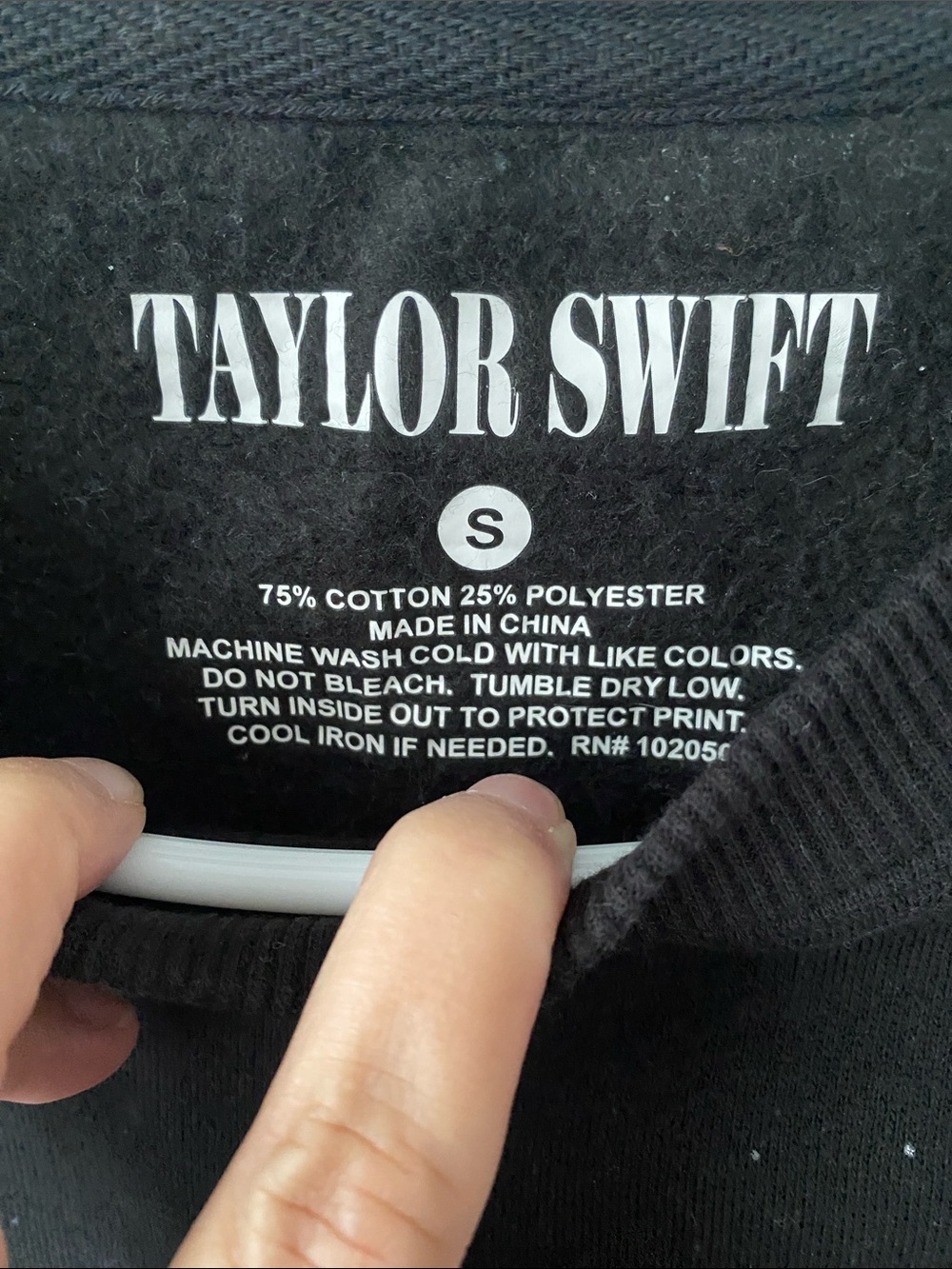 Black Graphic Women Crewneck Sweatshirt - Taylor Swift Starry Eyes Design - Picture 2 of 5